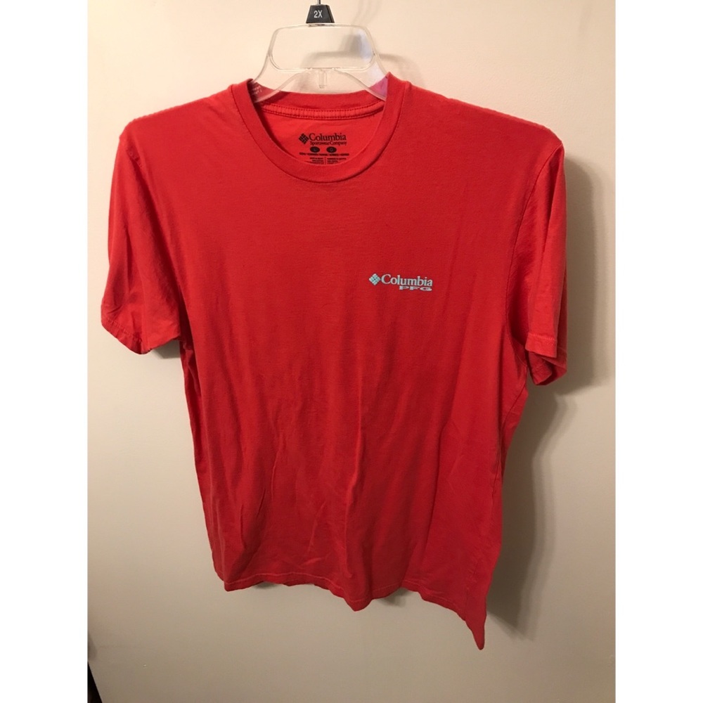 Columbia t-shirt